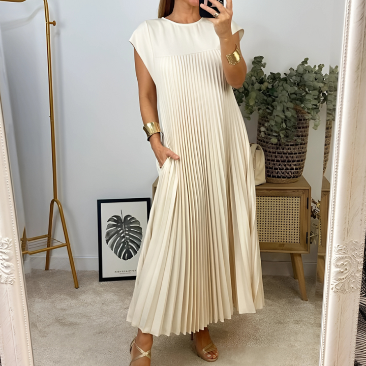 Elegant Sleeveless Pleated Maxi Dress With Pockets