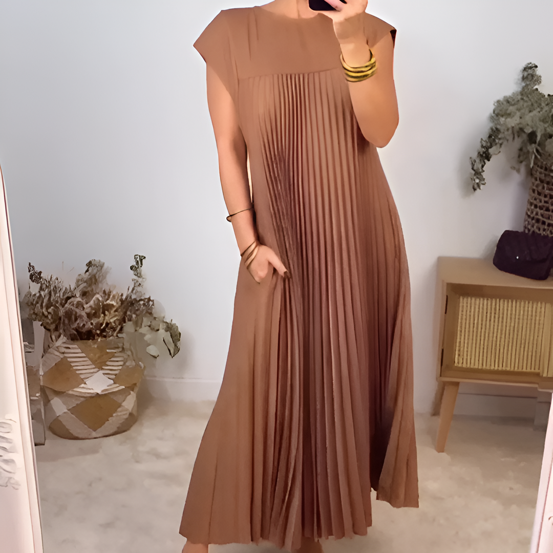Elegant Sleeveless Pleated Maxi Dress With Pockets