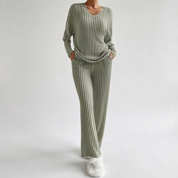 Evara Ribbed Lounge Set